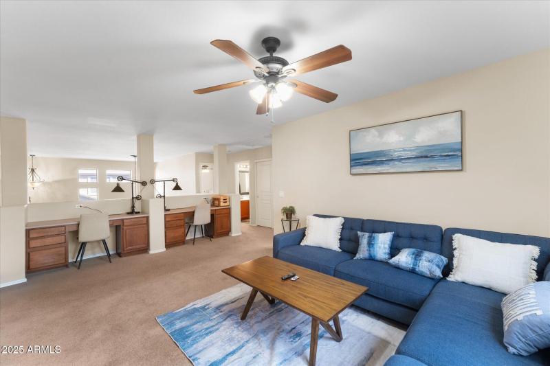 26-026-upstairs-family-room