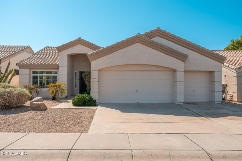 10035 E Janice Way - 01
