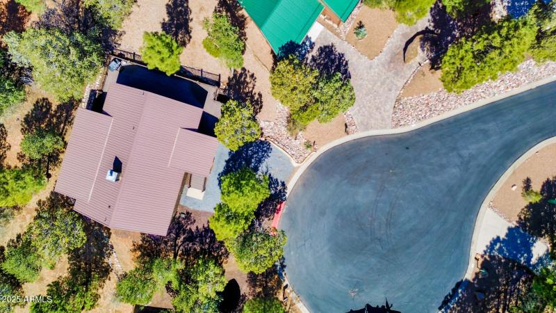 4760-W-Bison-Ln-air-4