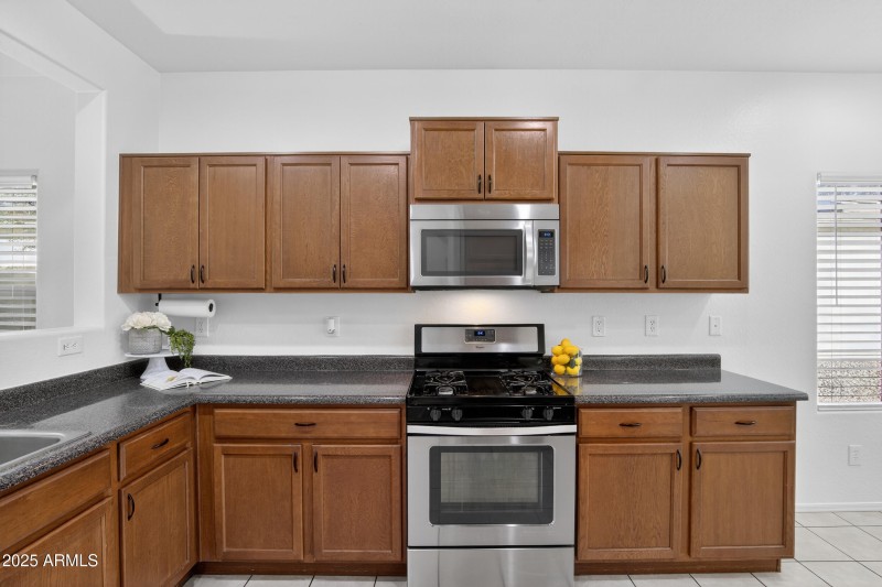 21_025_031_a4m_opnshw