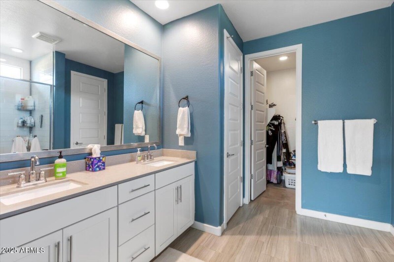 24-18879 W Cholla St