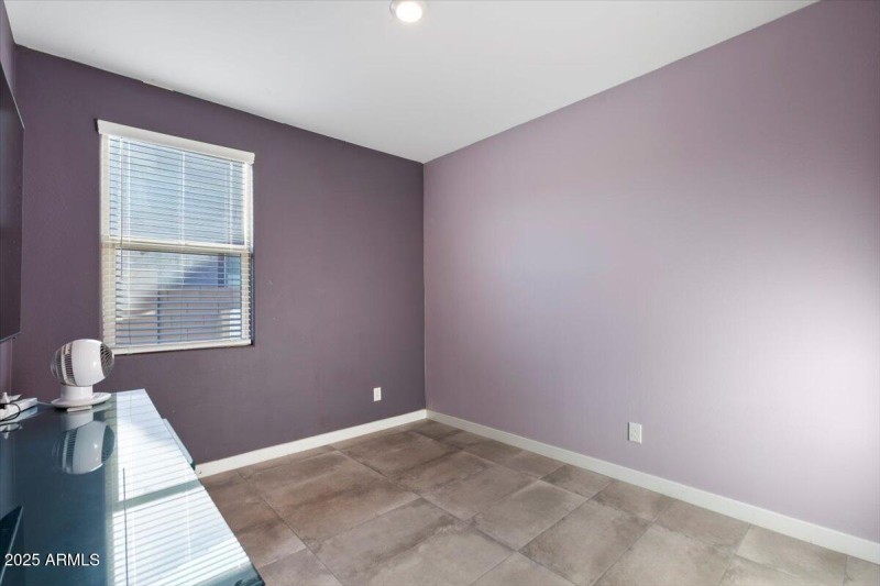 27-18879 W Cholla St