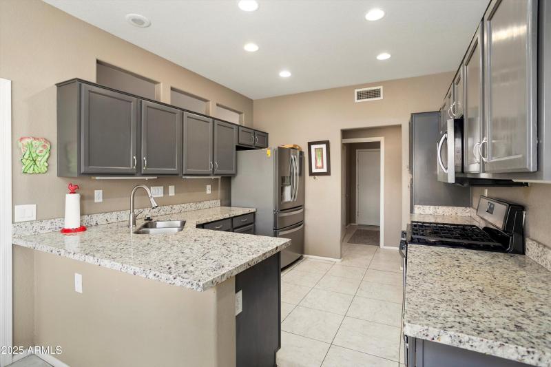 10-15252 W Via Montoya