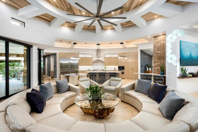 8116 E Vista Bonita Dr -12