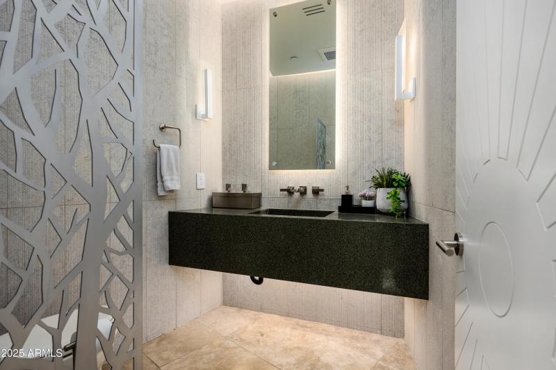 8116 E Vista Bonita Dr -24