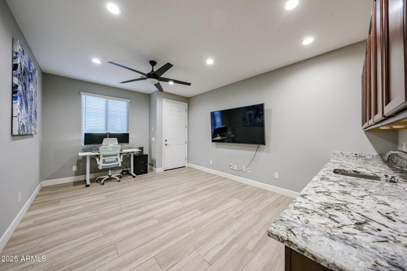 Guest suite living space