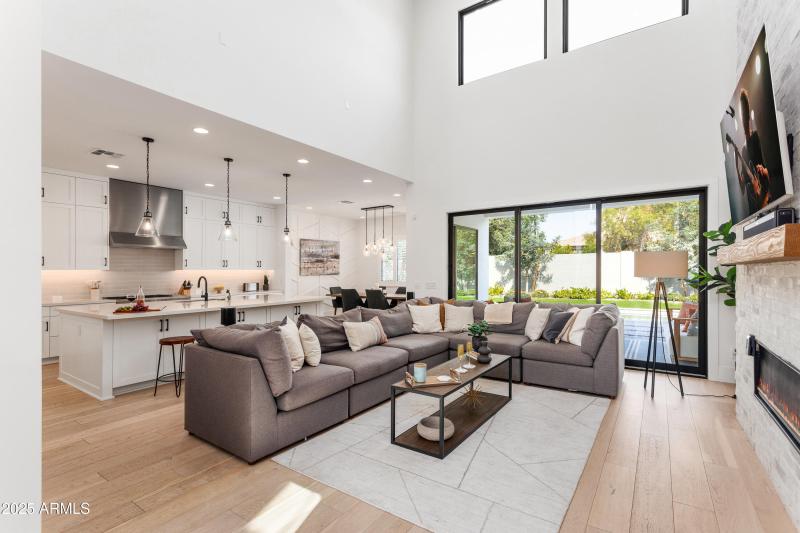 PropertyImageCo_4007N34thSt_WEB-9