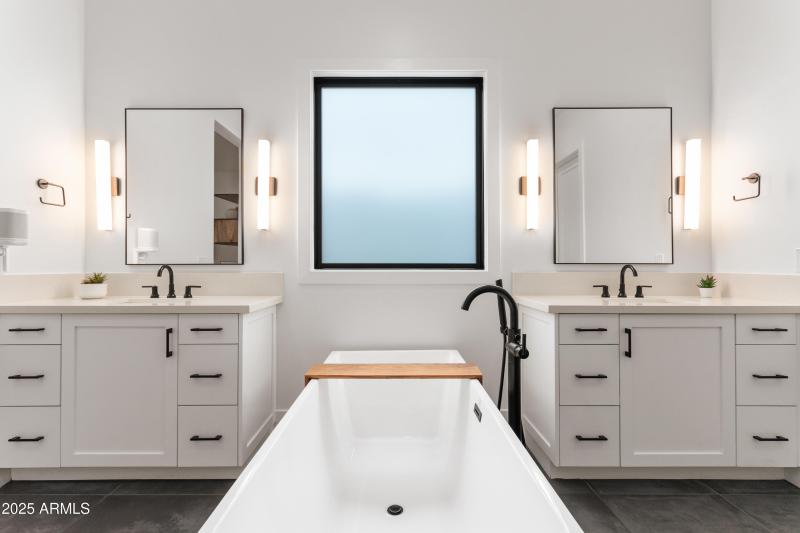 PropertyImageCo_4007N34thSt_WEB-27