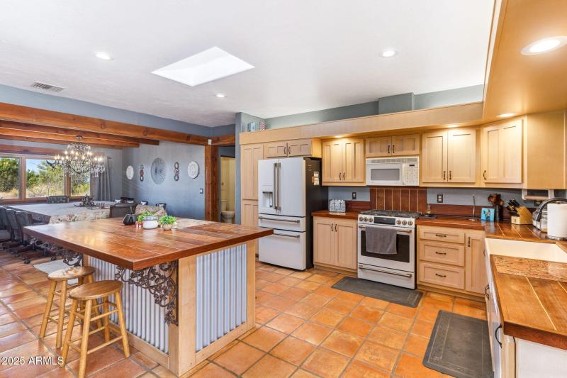 20-web-or-mls-1 Pinto Trail - MLS Images