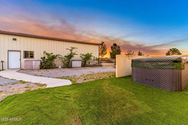 61-web-or-mls-1 Pinto Trail - MLS Images