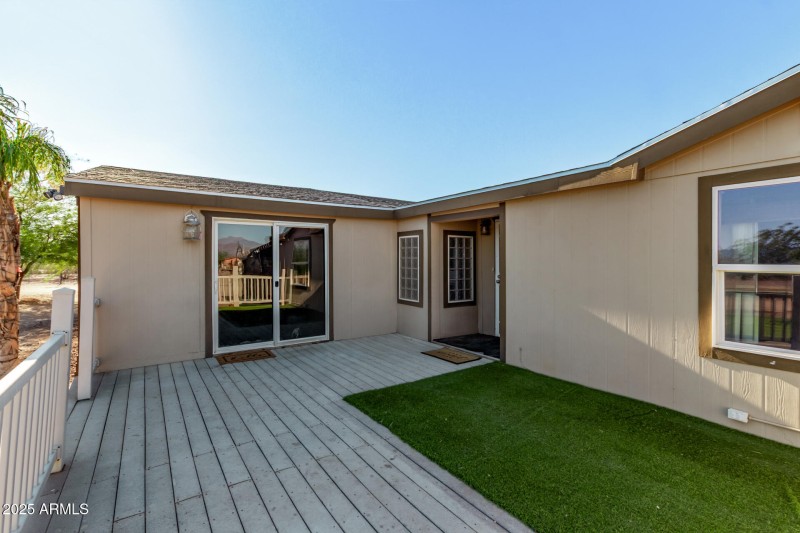 19012 W. Camino Real