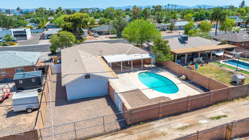 724 W Missouri Ave-30