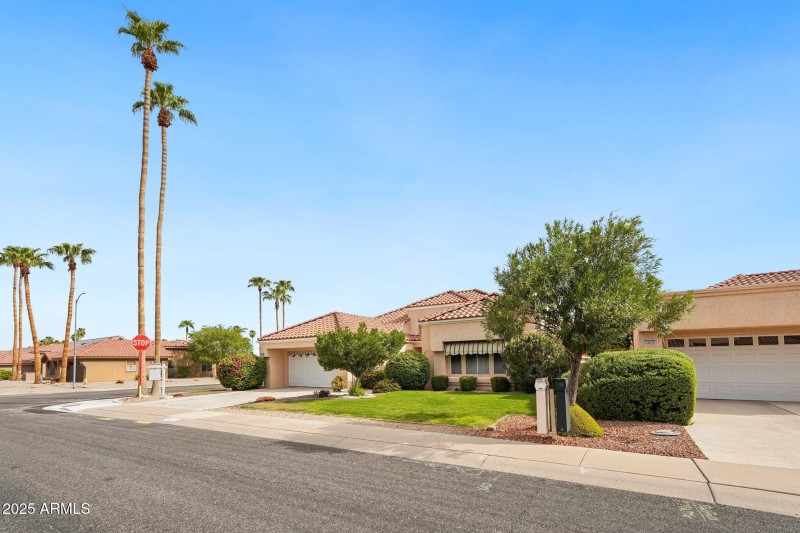 5-web-or-mls-W Desert Glen Dr-S0409-005
