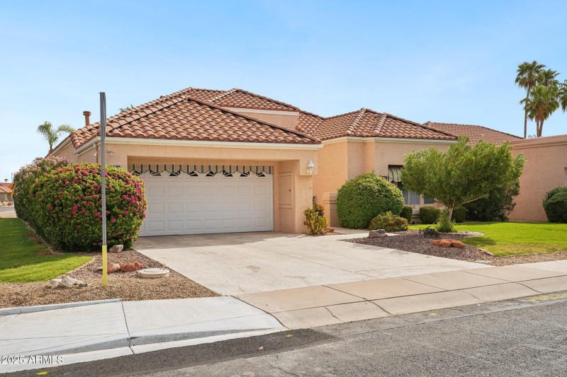 7-web-or-mls-W Desert Glen Dr-S0409-007