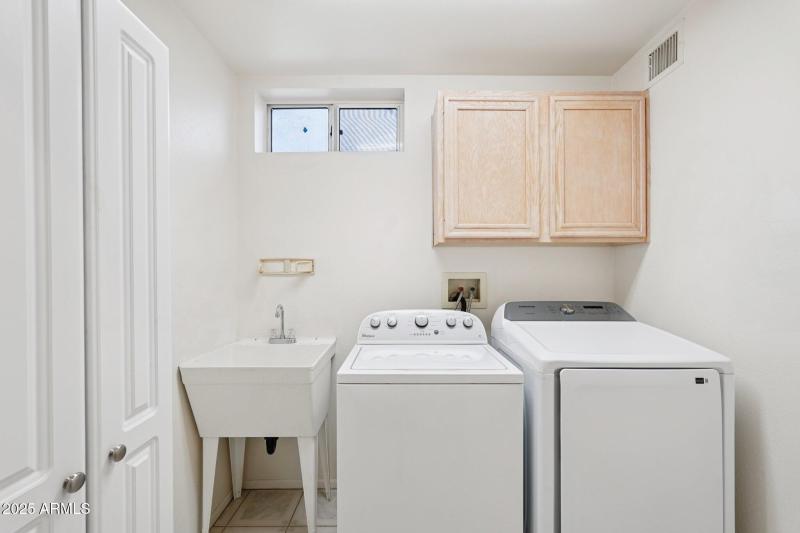 20-web-or-mls-W Desert Glen Dr-S0409-020