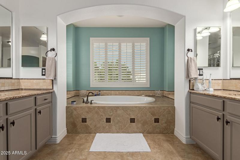 MASTER BATH