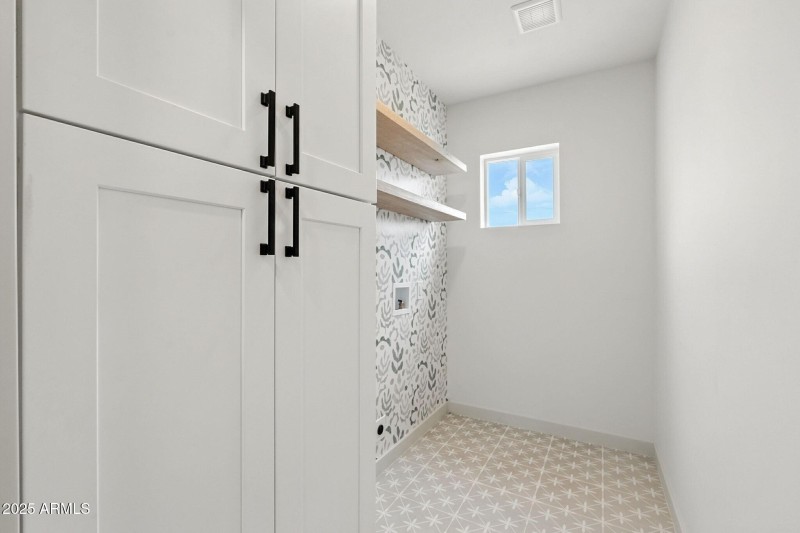 041_Laundry Room