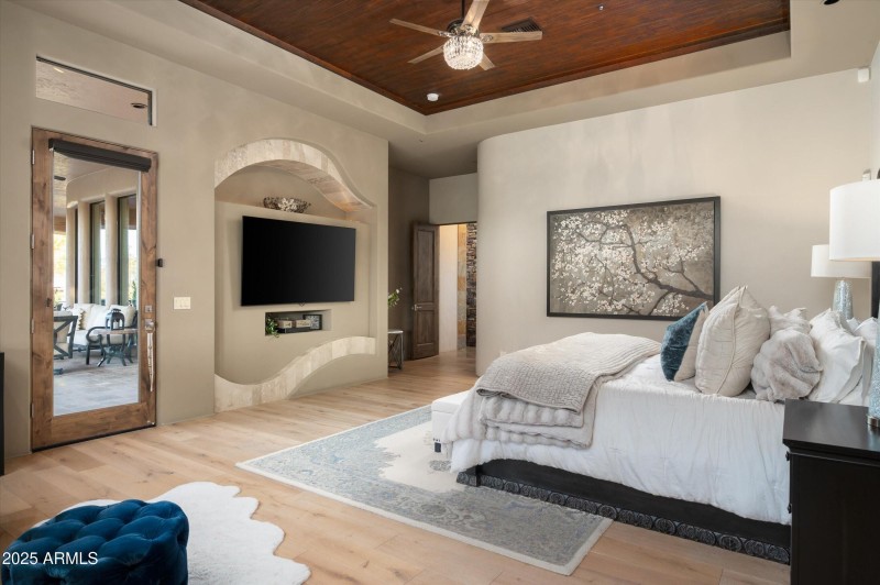 Private Access to Patio