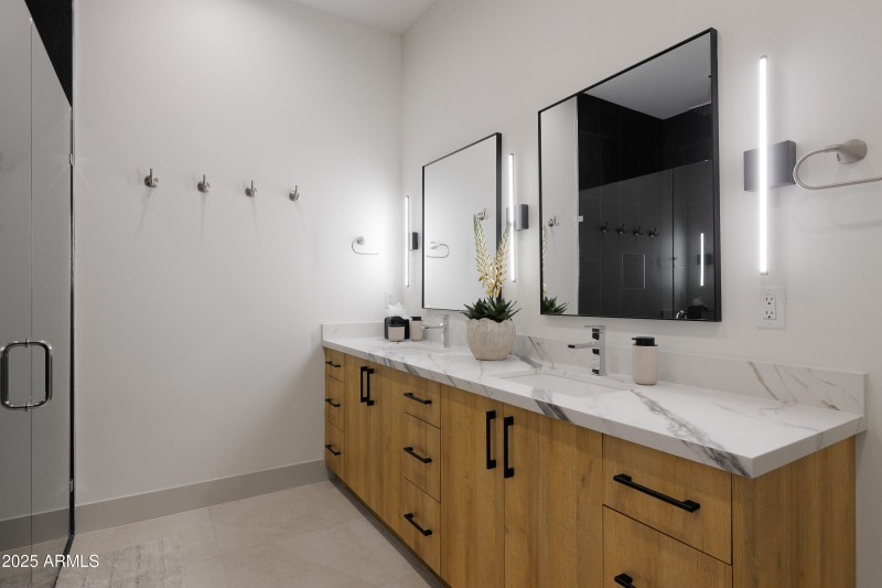 PropertyImageCo_4707N73rdSt_WEB-22