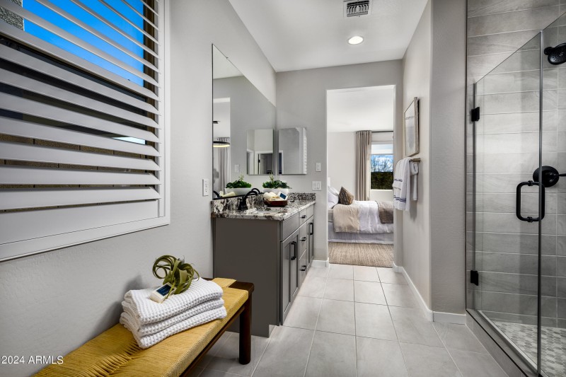 10_Ridge-Laredo_Primary Bath