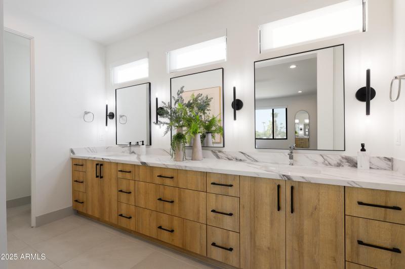 PropertyImageCo_4707N73rdSt_WEB-52
