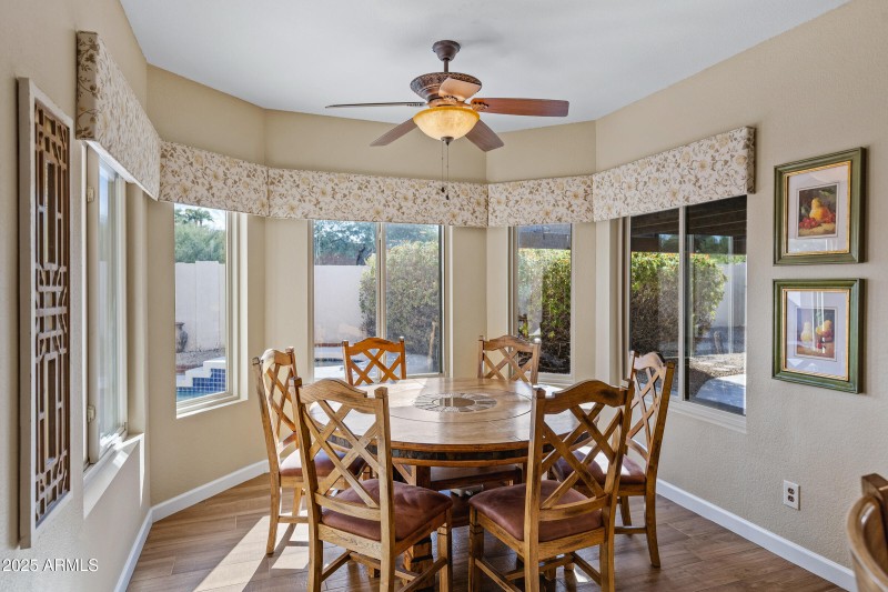 Large eat-in kitchen dining area