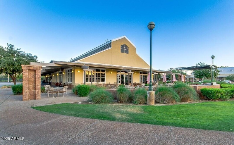 Traditions Golf Clubhouse