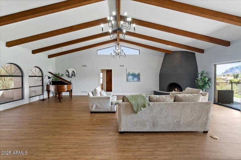 12-Living Room