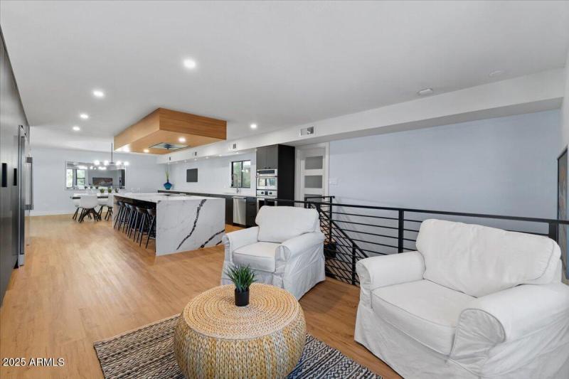 25-Family Room