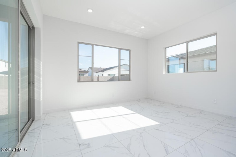 Tri Pointe Waterston Central 467 - Dinin