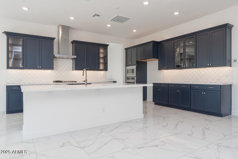 Tri Pointe Waterston Central 467 - Kitch