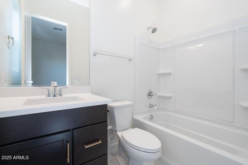 Tri Pointe Waterston Central 468 - Bathr