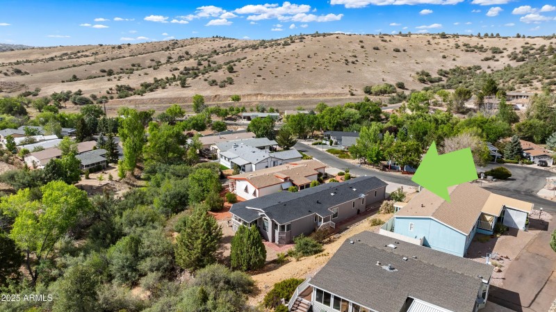 34-Aerial Back w Arrow