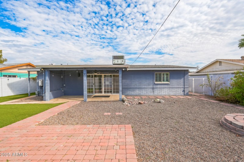 04_457_W_Mulberry_Dr_Phoenix_AZ_85013_US