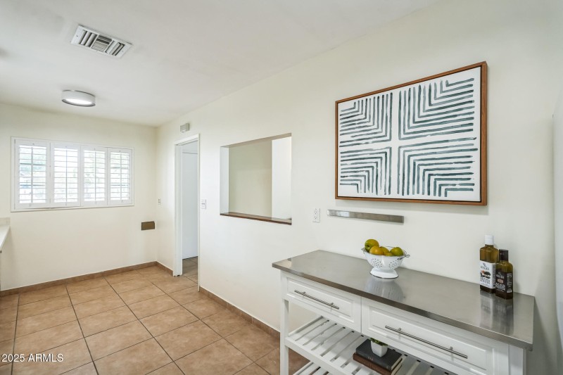 16_457_W_Mulberry_Dr_Phoenix_AZ_85013_US