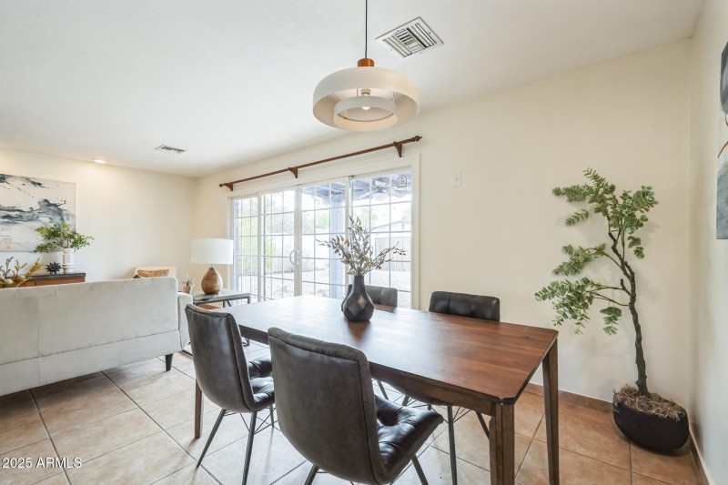 20_457_W_Mulberry_Dr_Phoenix_AZ_85013_US