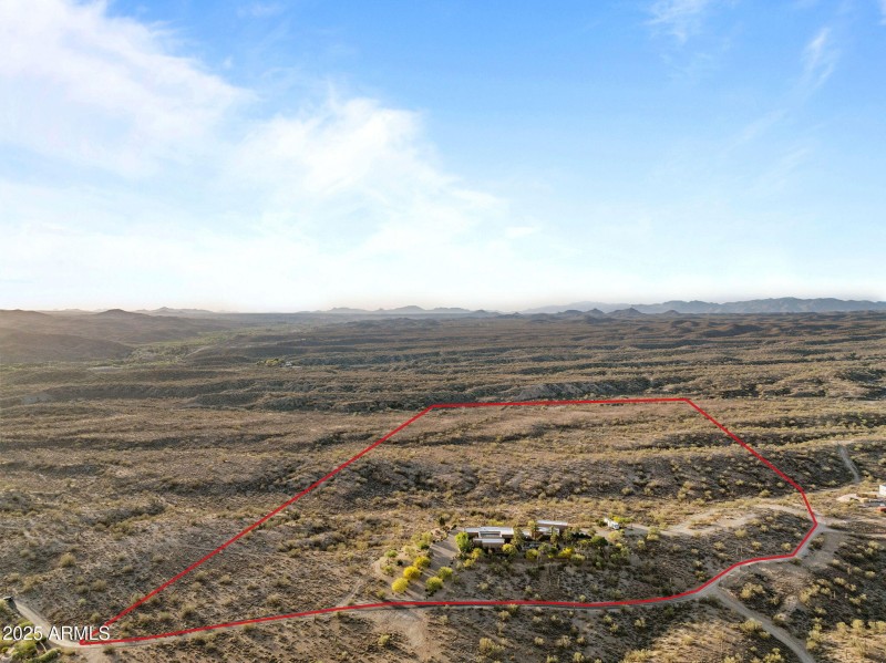 25 Acre Desert Estate