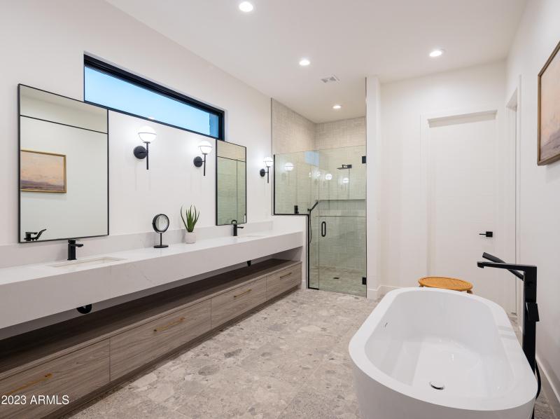 PropertyImageCo_13672N88thPl_WEB-49