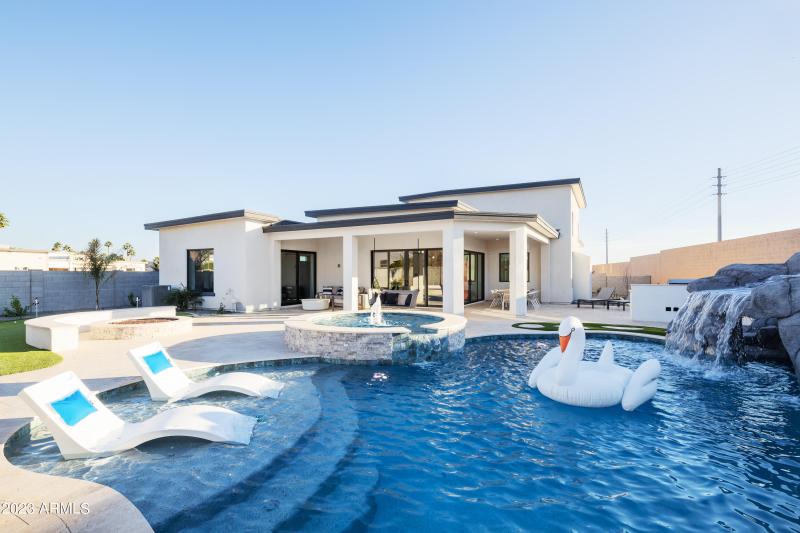 PropertyImageCo_13672N88thPl_WEB-19