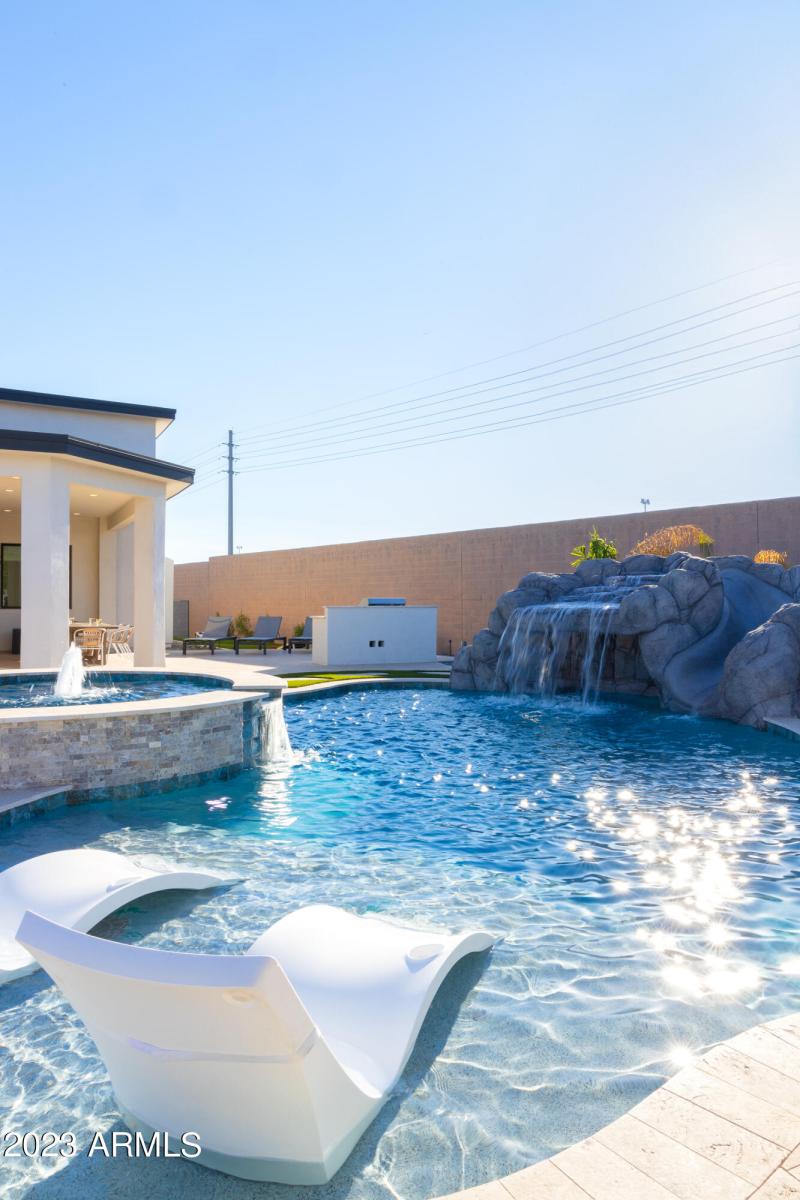 PropertyImageCo_13672N88thPl_WEB-12