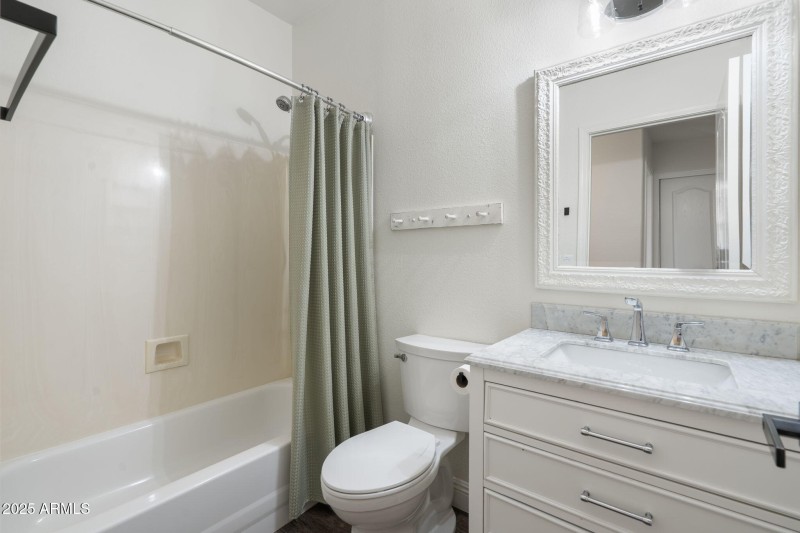 20-web-or-mls-QVB09264