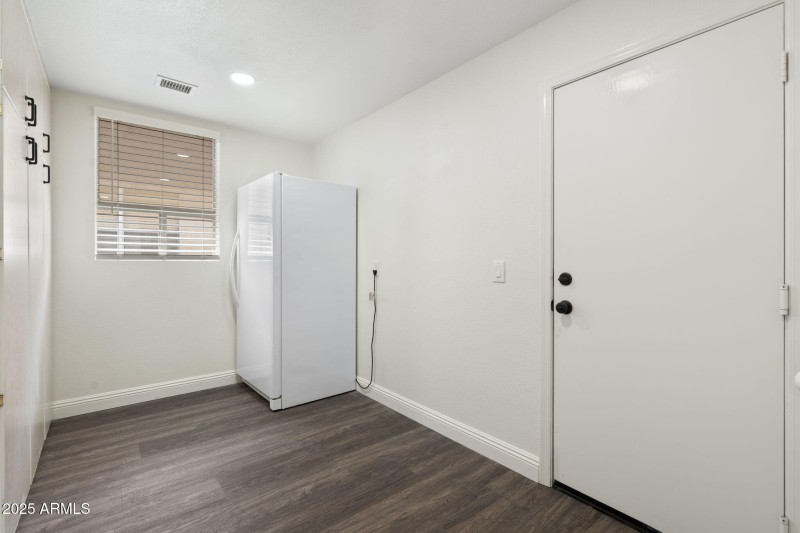 33-web-or-mls-QVB09312