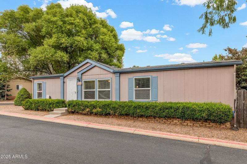 5276 N Thornton Pl-3