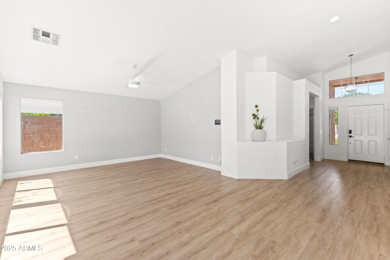 53 E Horseshoe Ave-5