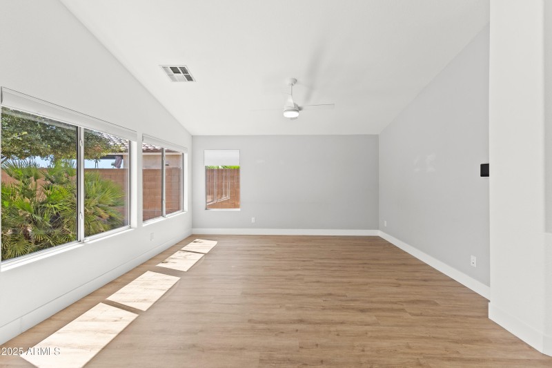 53 E Horseshoe Ave-6