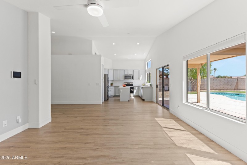 53 E Horseshoe Ave-8