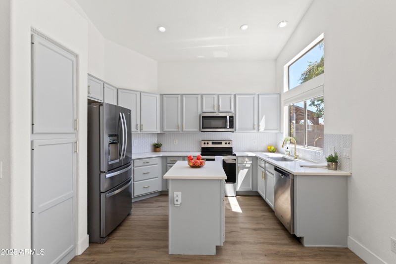 53 E Horseshoe Ave-10