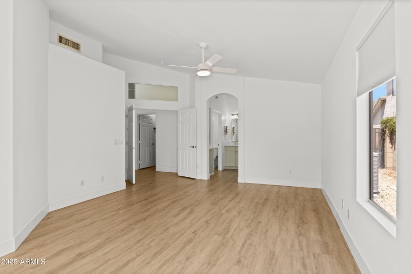 53 E Horseshoe Ave-14