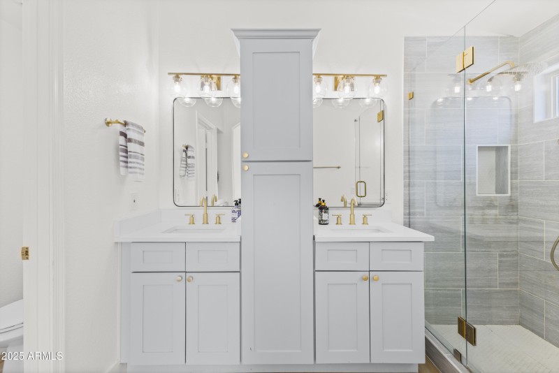 53 E Horseshoe Ave-17