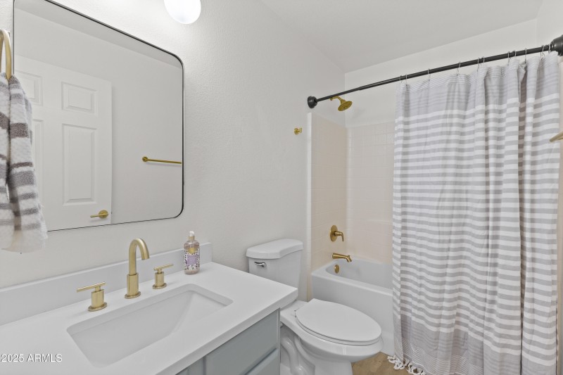 53 E Horseshoe Ave-20